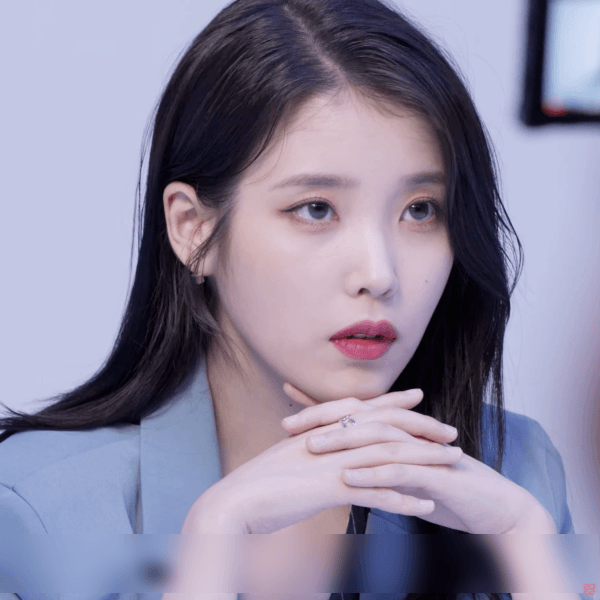  아이유 우리카드 NU 메이킹 움짤 gif