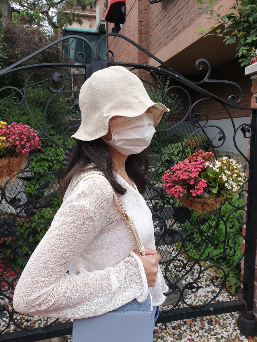 19도 21도 서울 가디건 내츄럴룩 비오는날 청바지 코디 20210618 20대 여성 데일리룩 기온별 복장 (오늘 날씨복 차림) 여름 4