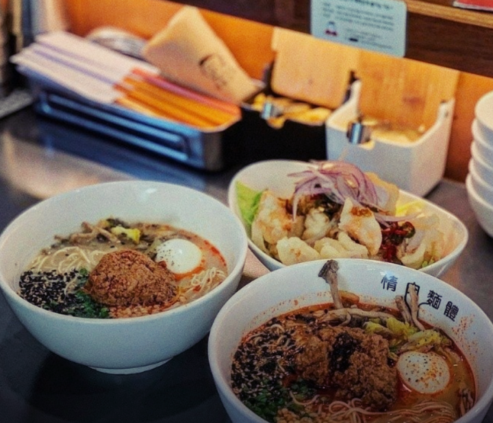 신촌역-맛집-정육면체