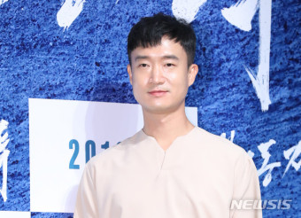 조우진 남자배우상 과거 결혼 아내 98