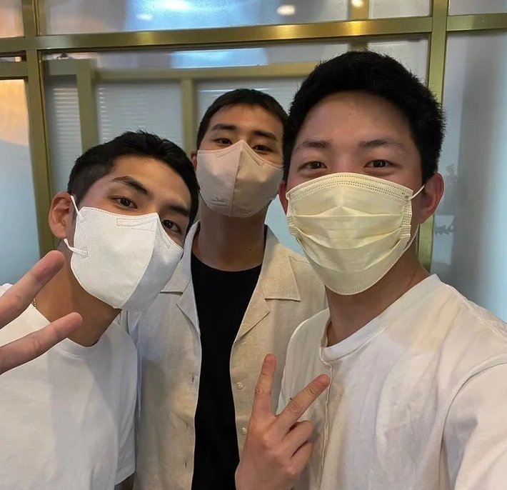 해군이 앞머리를 기르는 이유