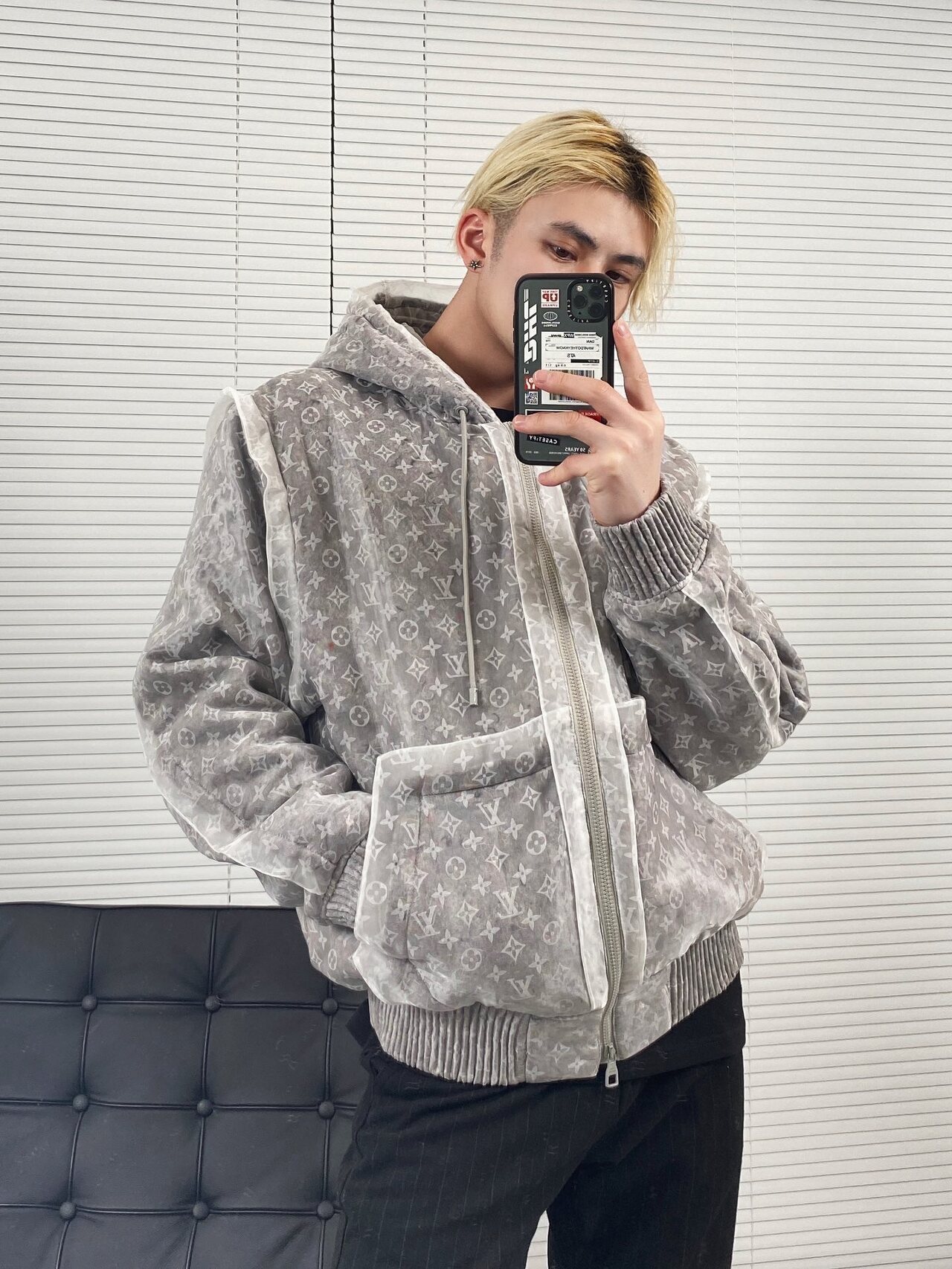  [LOUIS VUITTON] 루이비통 모노그램 오간자 패디드 블루종 자켓 1A98AH