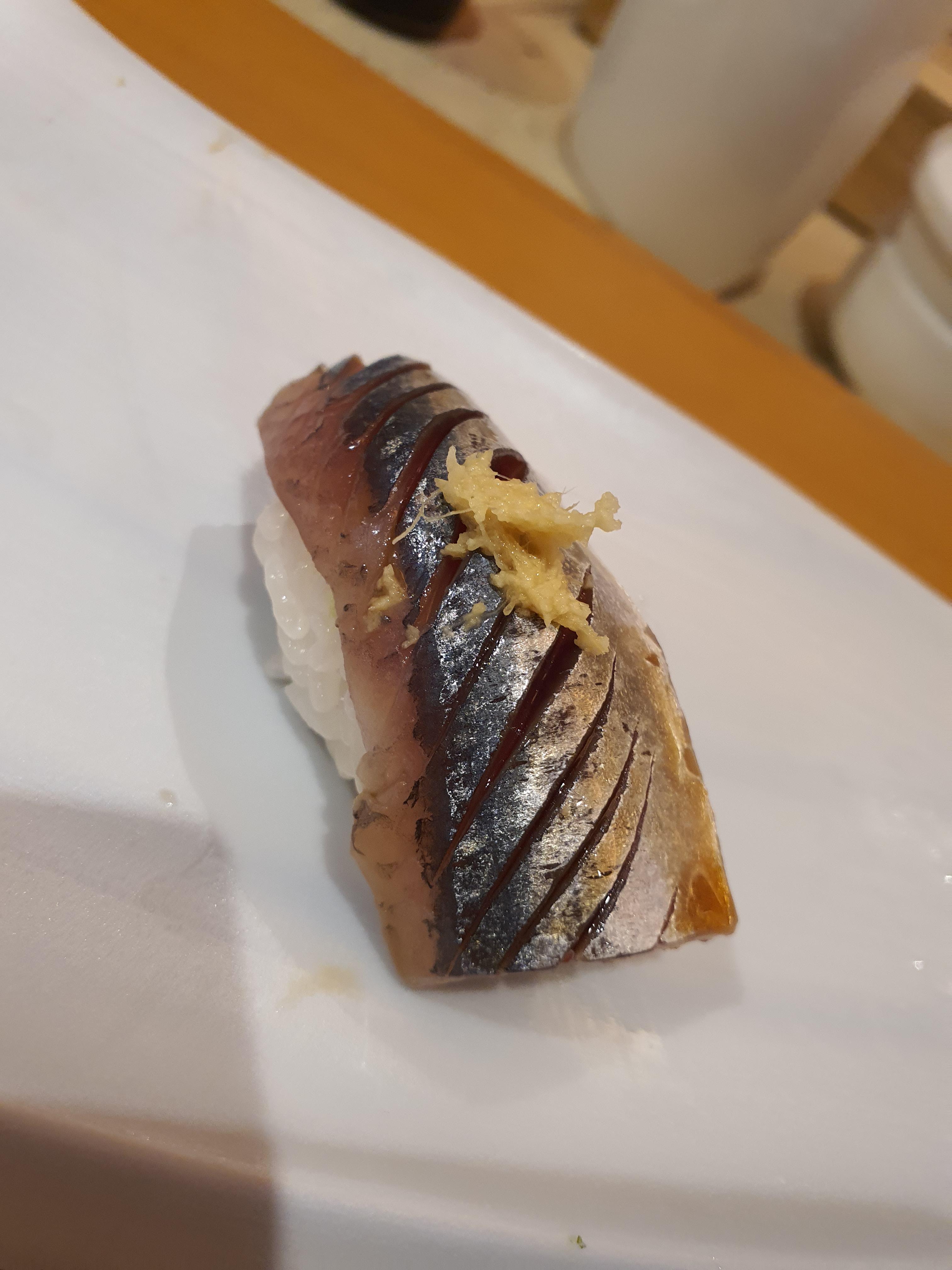  아이파크몰 스시산블루 오마카세 - 깔끔한 분위기에 만족하는 오마카세