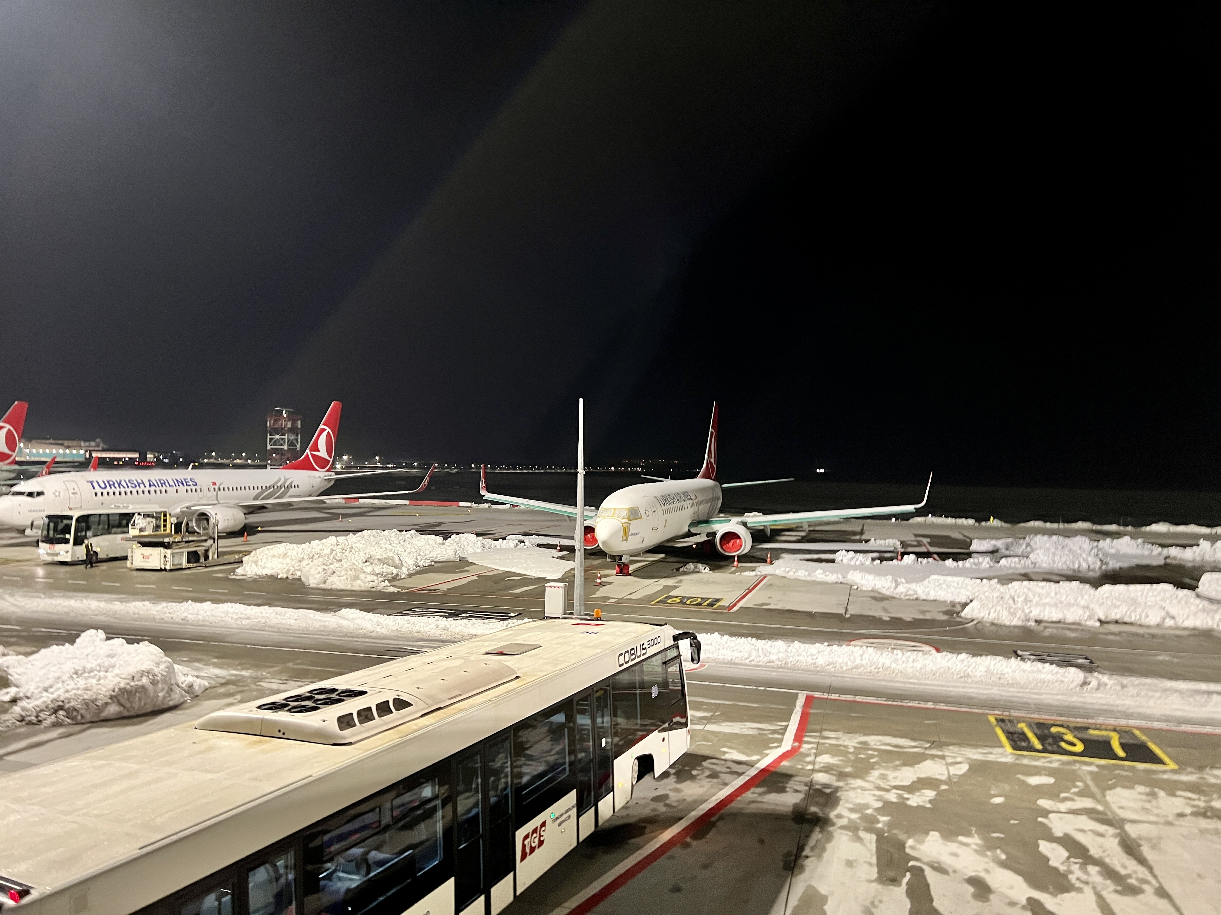 눈덮인 이스탄불 공항