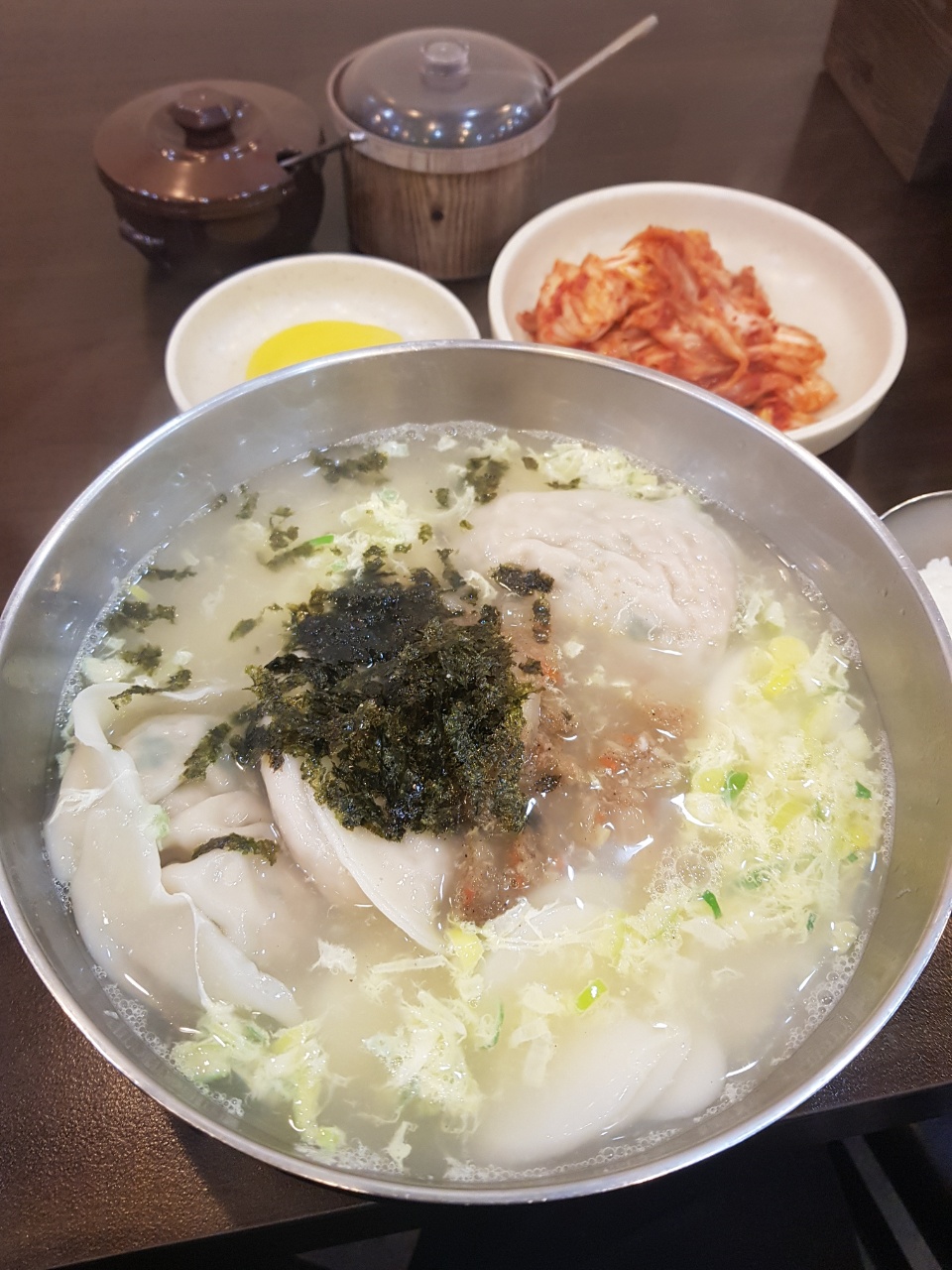 강남구 학동역 맛집 명동칼국수 위치 리뷰 만두 칼국수 맛집 점심 맛집