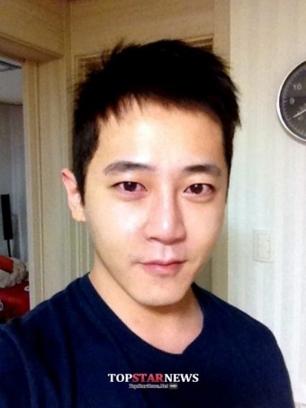 제이윤 이미지