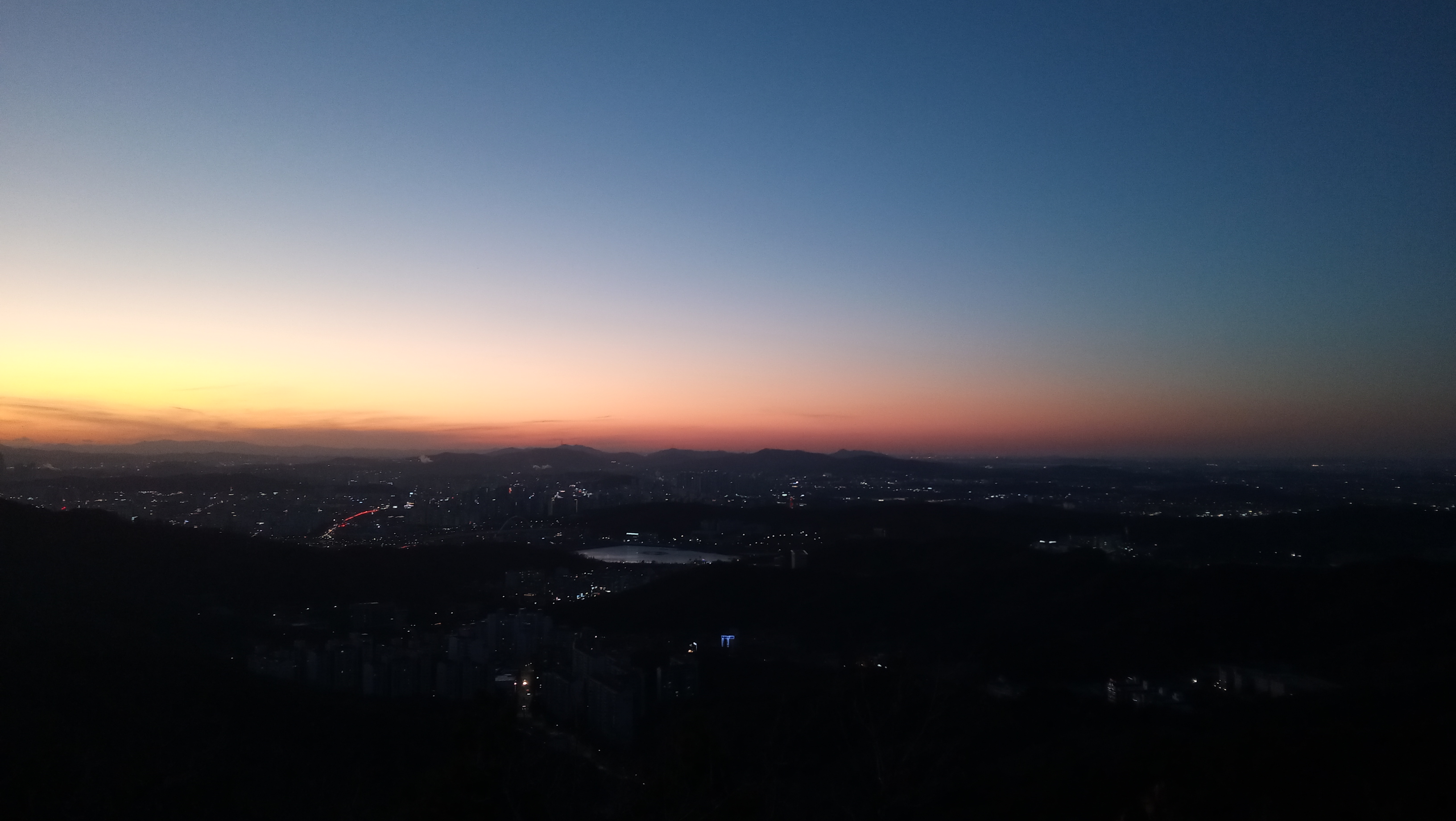 산봉우리 이미지