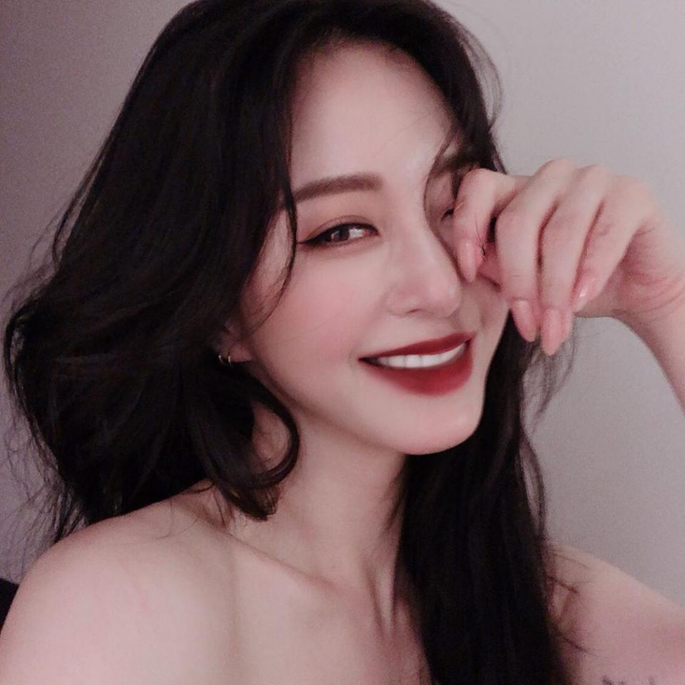 배우들 #이정현 #한예슬 #이유리 #공효진 40대 여배우 예쁘다는 말로는 부족해 6