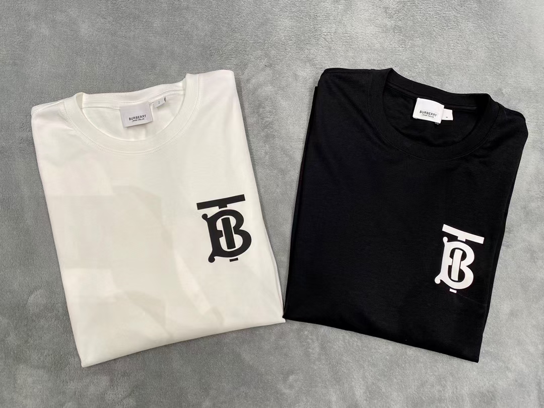  [BURBERRY] 버버리 모노그램 톱 롱 슬리브 긴팔 티셔츠 8024599