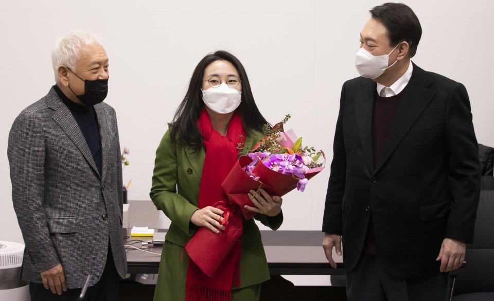  신지예 "이재명, 여성 살해범 '심신미약'으로 변호한 후보"