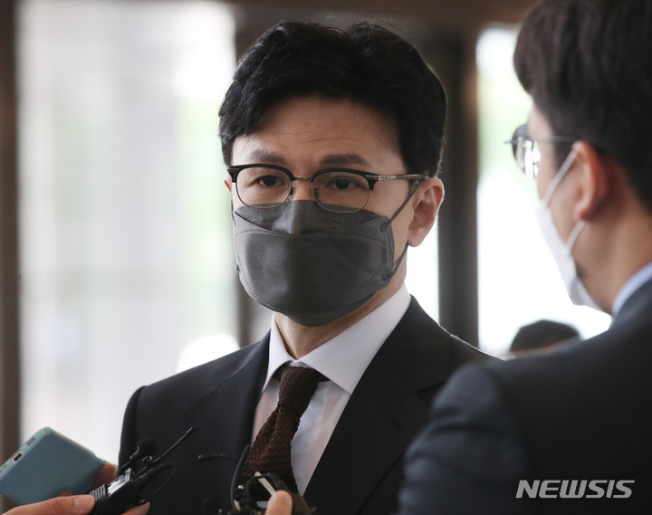  '尹정부 2인자'에 한동훈 37.3%..이준석 한덕수 권성동 장제원 순[미디어토마토]