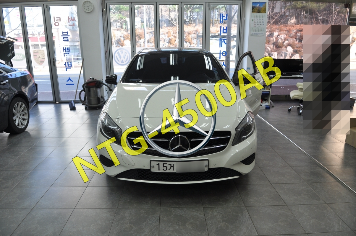  벤츠 A클래스 A180 NTG-4500AB 모니터,네비화면 한국형 네비,현대모비스 전원불량(블랙아웃)화면깜박임,후방카메라,네비고장 - 수원테크