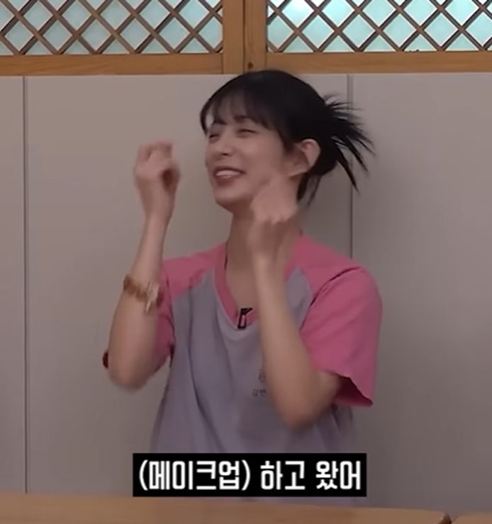 샵 못가서 셀프 메이크업 했는데 반응 더 좋은 여돌 | 인스티즈