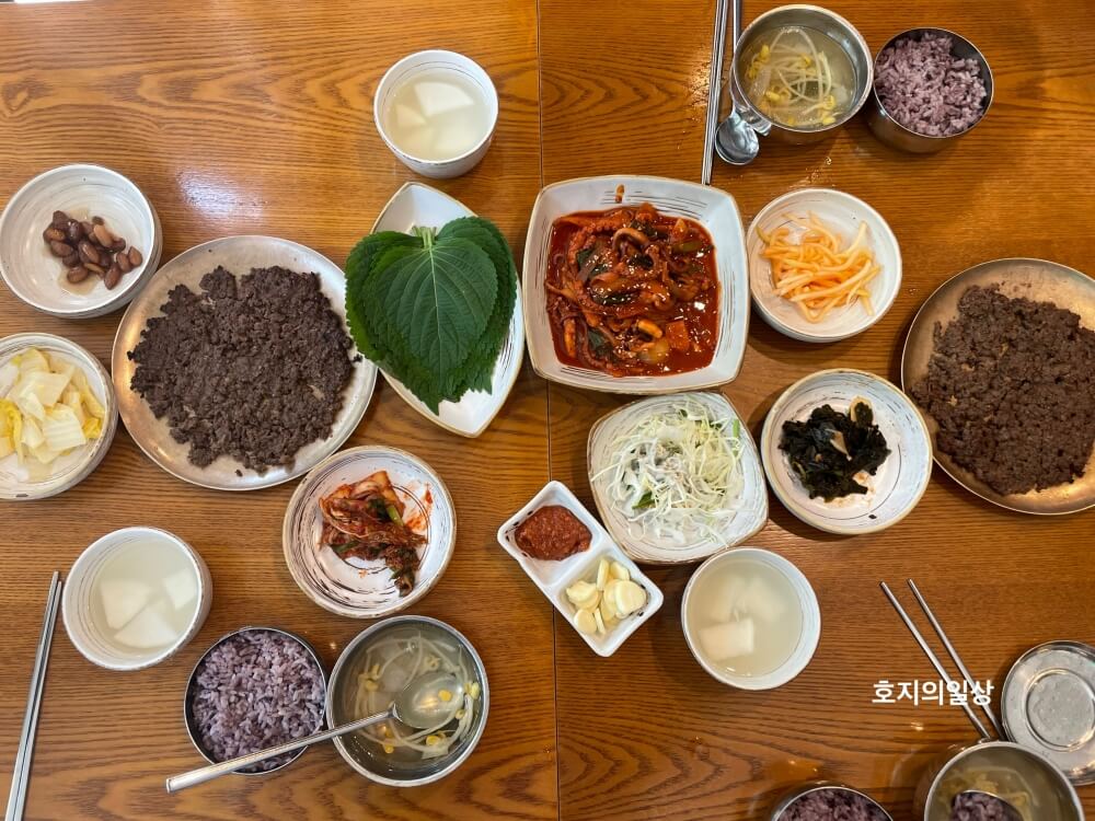 마포 미슐랭 서울 역전회관 - 도착한 음식들