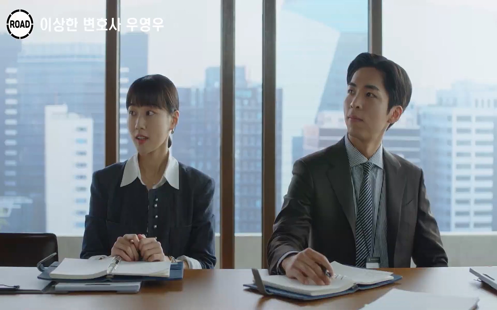 신선한 소재와 깔끔한 전개, 아름다운 결말로 시청율 신기록 세우며 전 세계인의 마음을 울린??이상한 변호사 우영우??시즌1, 《1~16화》 한방에 몰아보기.mp4_20220824_140859.239.jpg