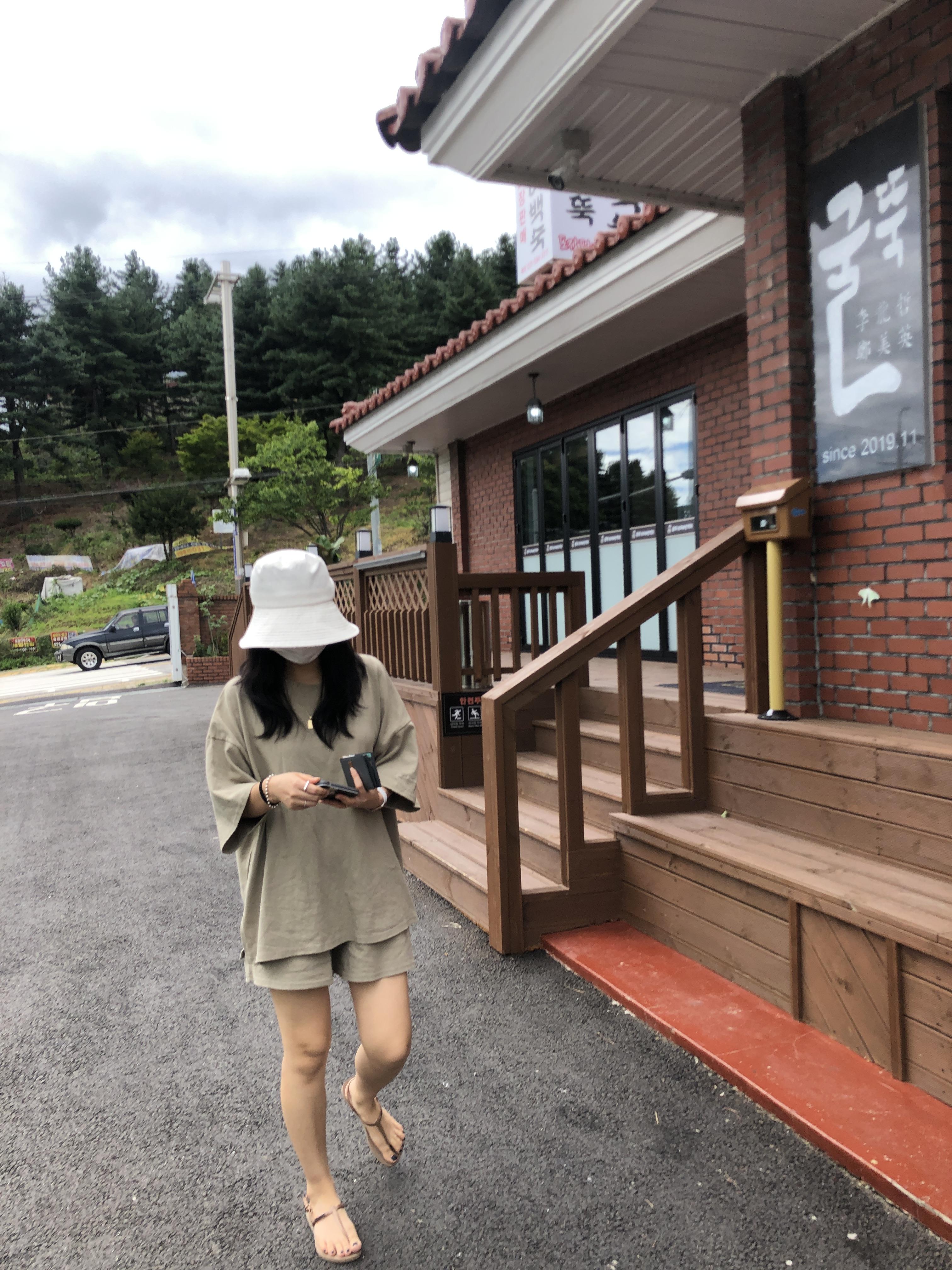 굴뚝능이버섯백숙 이미지