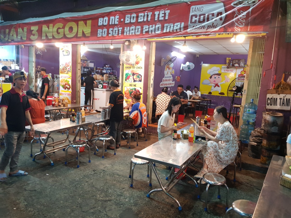 호치민 빈탄군 로컬 맛집 보네(Bo Ne) 전문점 Bo Ne 3 Ngon - 식당 분위기
