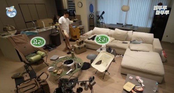  나혼자산다 전현무 ~ 리무진 캠핑카 가격 정보 및 캠핑용품 , 캠핑장 공개