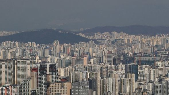  똘똘한 한 채를 지켜라, 서울 아파트는 신고가 기록 중 [여전한 상승세]