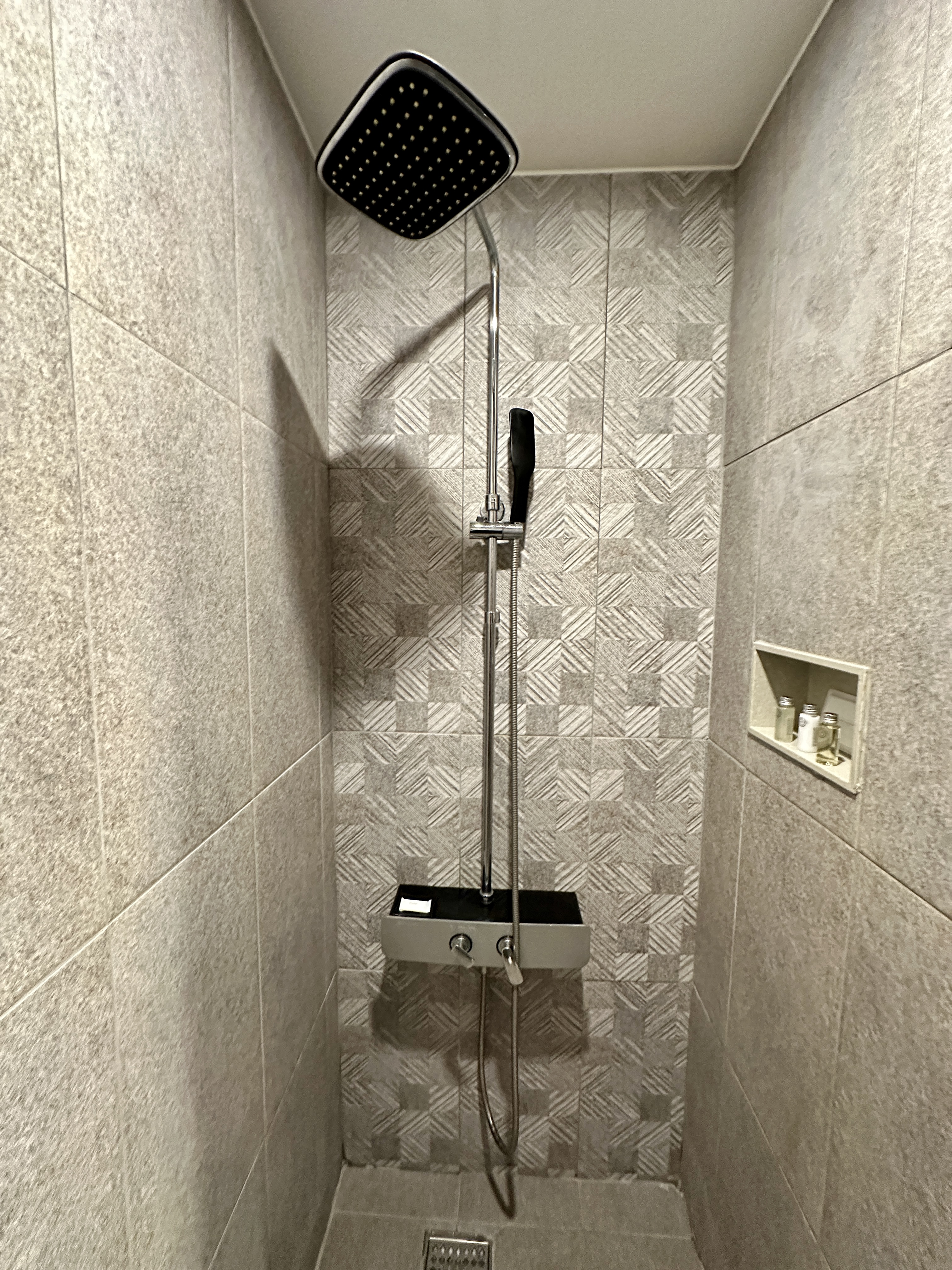 디그니티 호텔 더블스위트룸 욕실