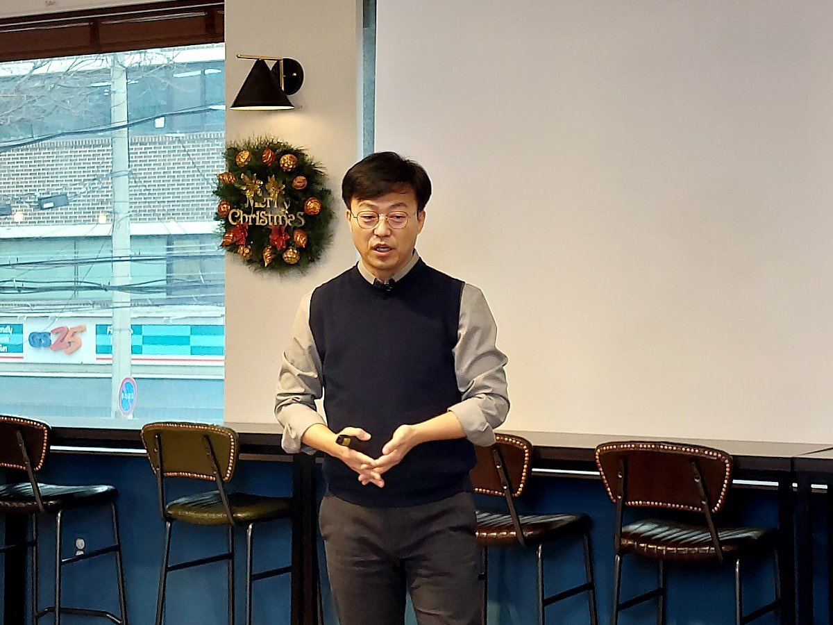  지금은 예측력에서 대응력으로 바뀌는 시대…Start Small, Move Fast!!