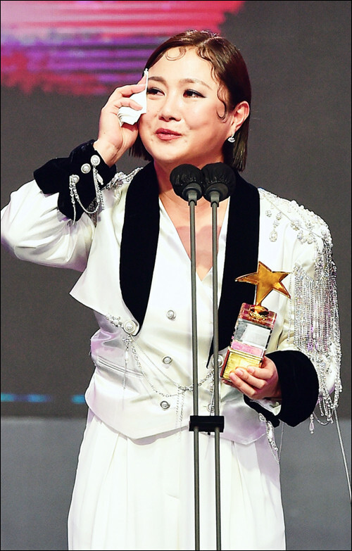  박나래 공식입장, 이시언 결혼식 부케까지 재조명