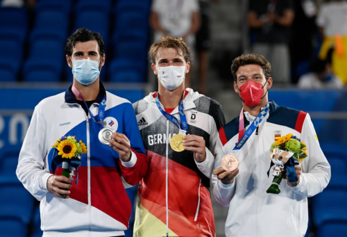 좌-하차노프, 중-즈베레프, 우-부스타_도쿄올림픽테니스 남자단식 입상자들
