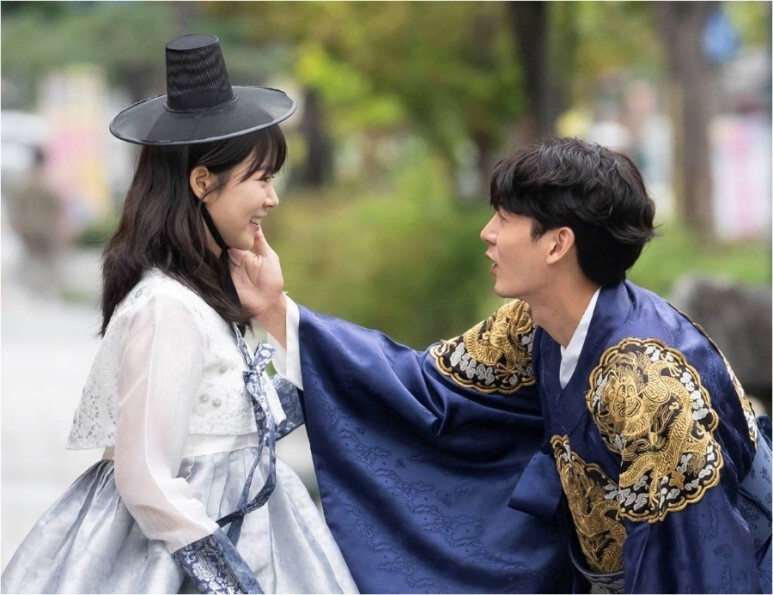 빈틈 없는 사이