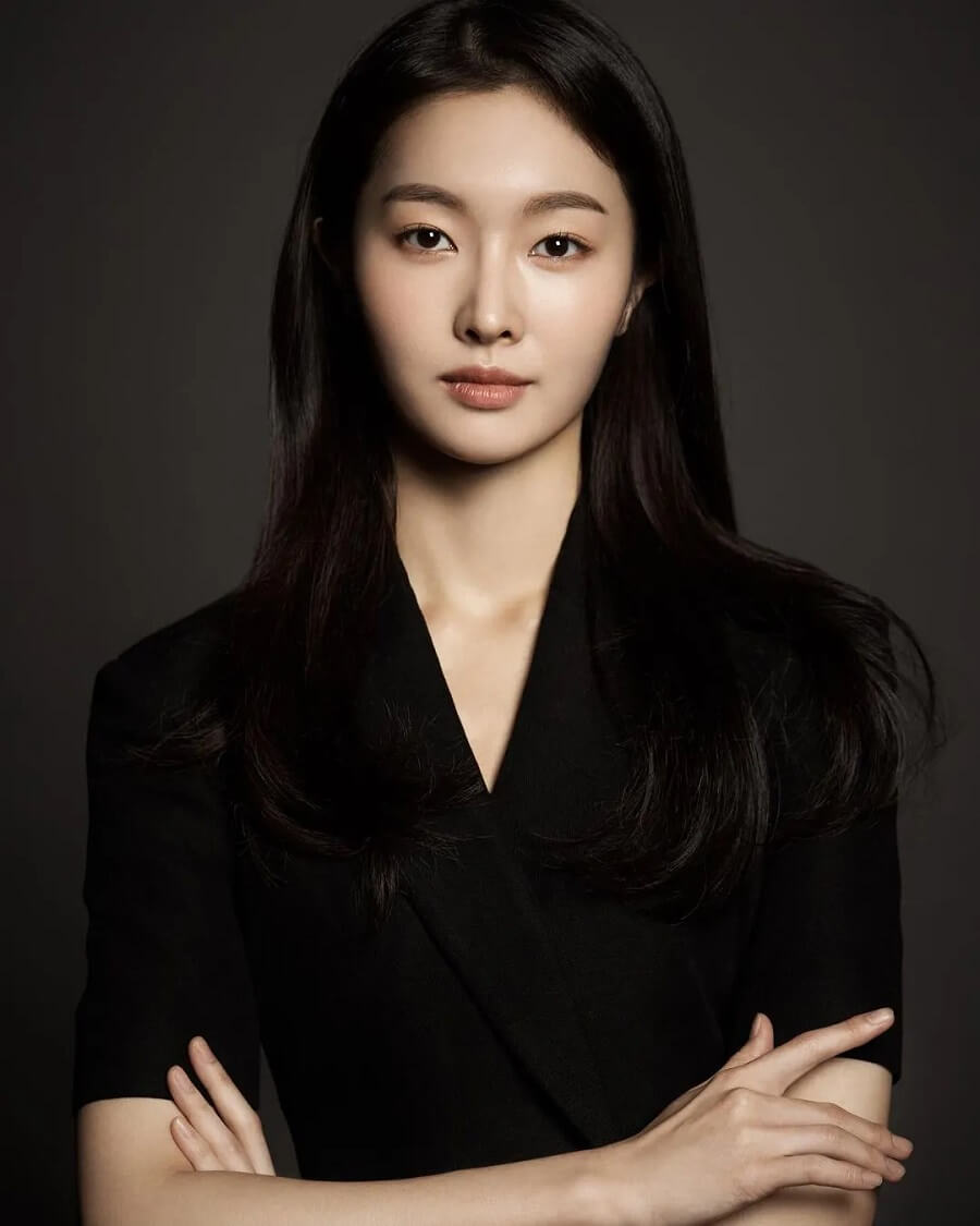 배우 홍비라