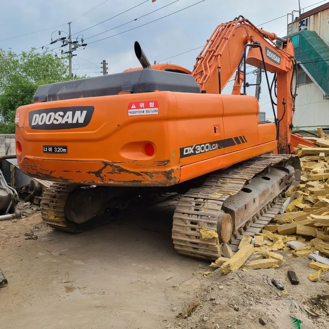  두산 DOOSAN DX300LC모델 2008년식 5100만원 판매합니다