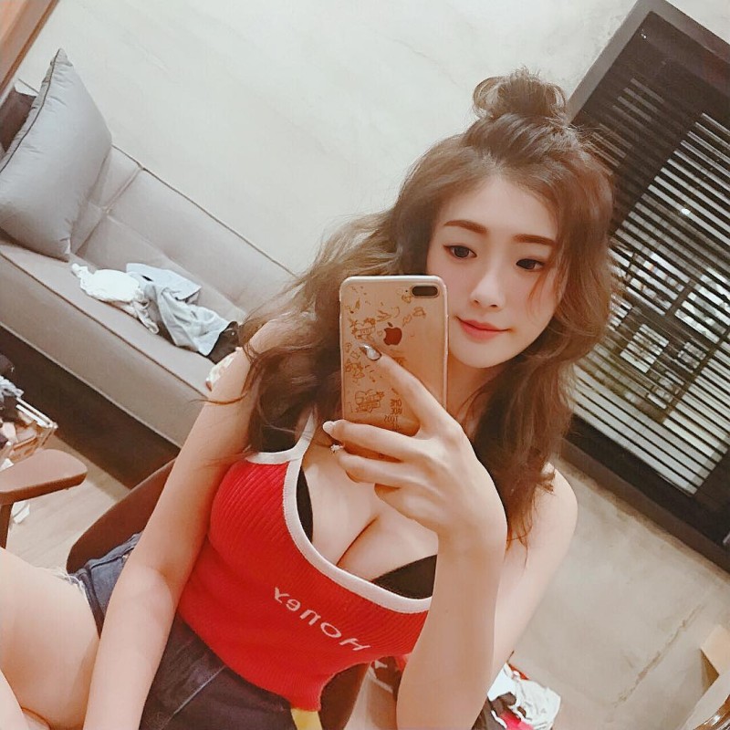  캐나다계 패션모델 유튜버 비비안 인스타그램 셀카 사진