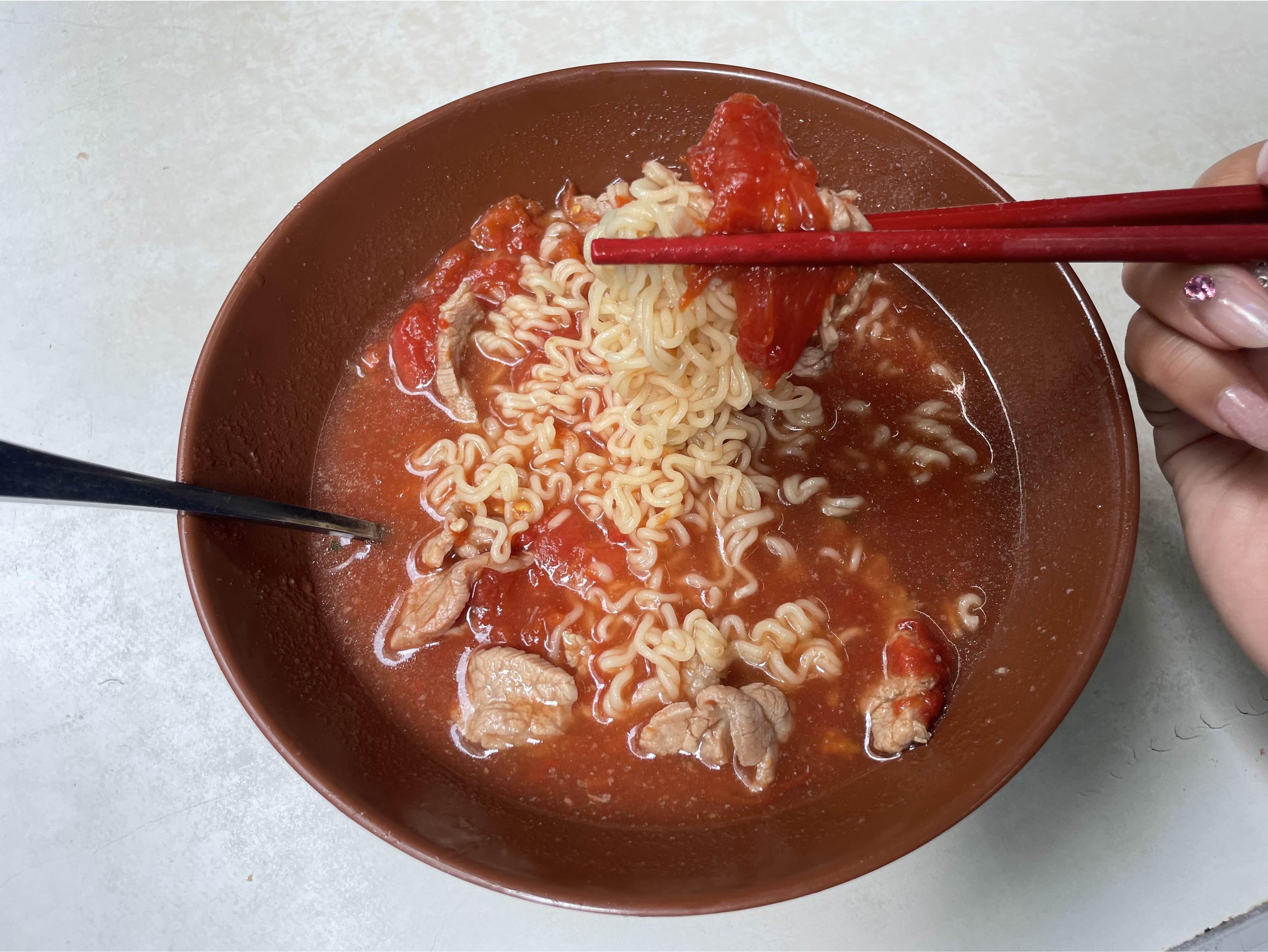 싱흥유엔_토마토_비프_라면
