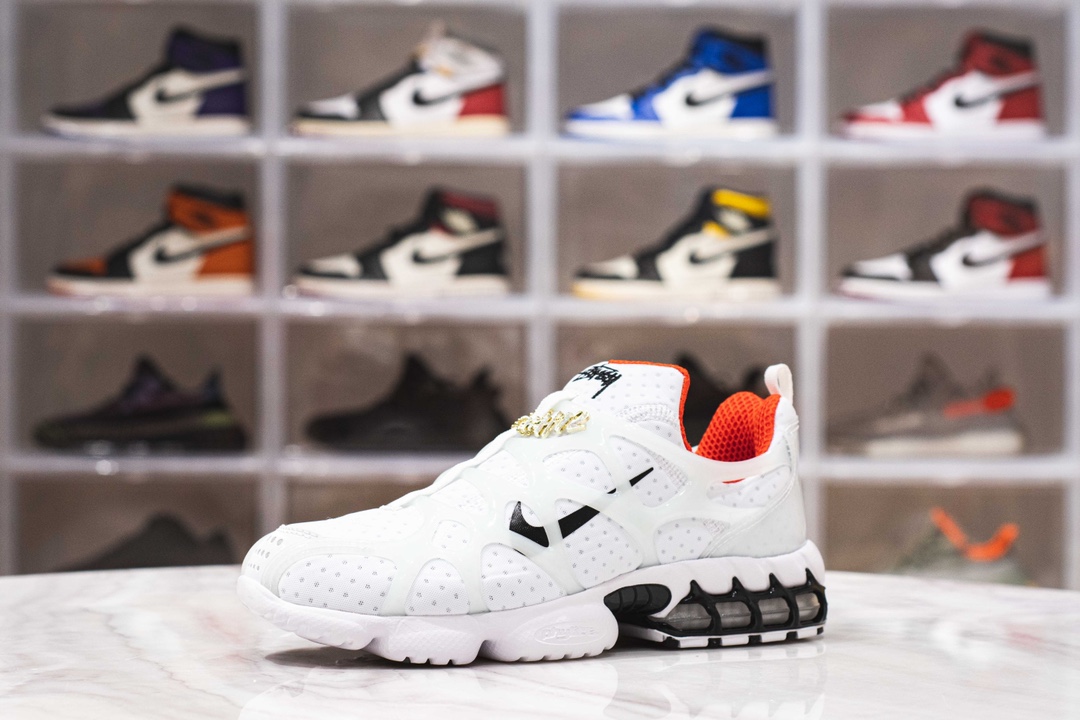  [STUSSY x NIKE] H12 스투시 X 나이키 줌 스피리돈 쿠키니 화이트레드 CJ9918-100