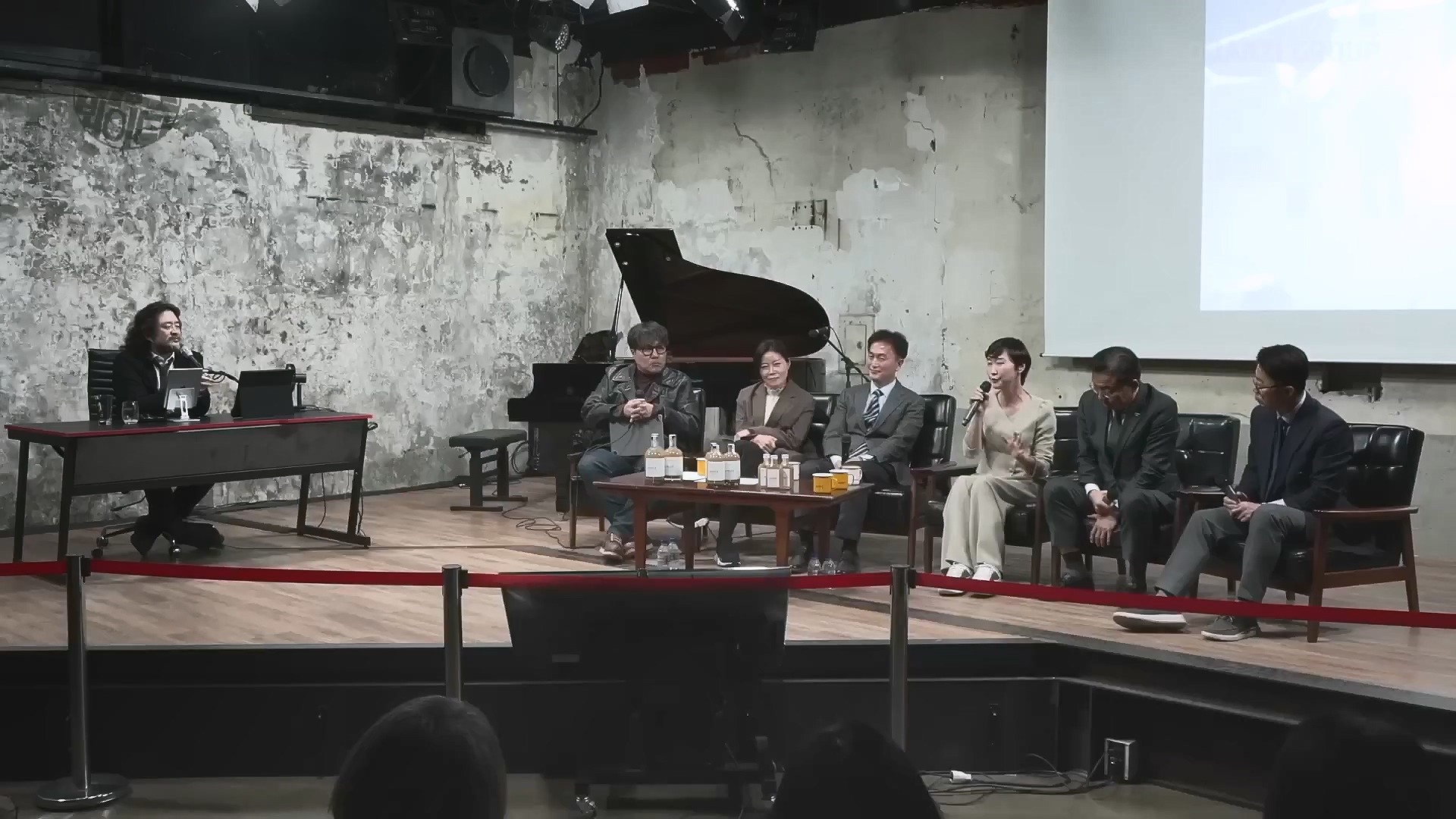 [김어준의 다스뵈이다] 337회 윤석열 체포 이렇게 하자, 박구용의 혁명 3단계, 2025 맛 좀 봐라 (1080p_30fps_H264-128kbit_AAC).mp4_20250111_164547.522.jpg