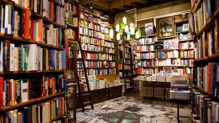 셰익스피어 앤드 컴퍼니 (Shakespeare and Company, 프랑스 파리)
