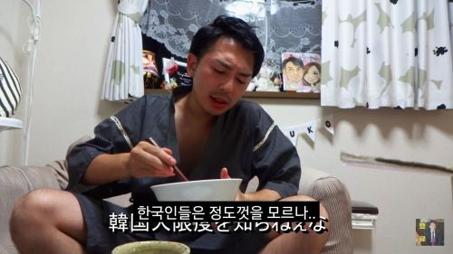  와플기계 요리. 먹는거에 진심인 민족