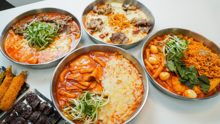 돈 잘버는 젊은사장 부드러운 매콤함 로제떡볶이&#44; 가래쌀떡볶이 맛있는 떡볶이집 신당동 떡볶이 맛집 서장훈 주우재 추천 소개