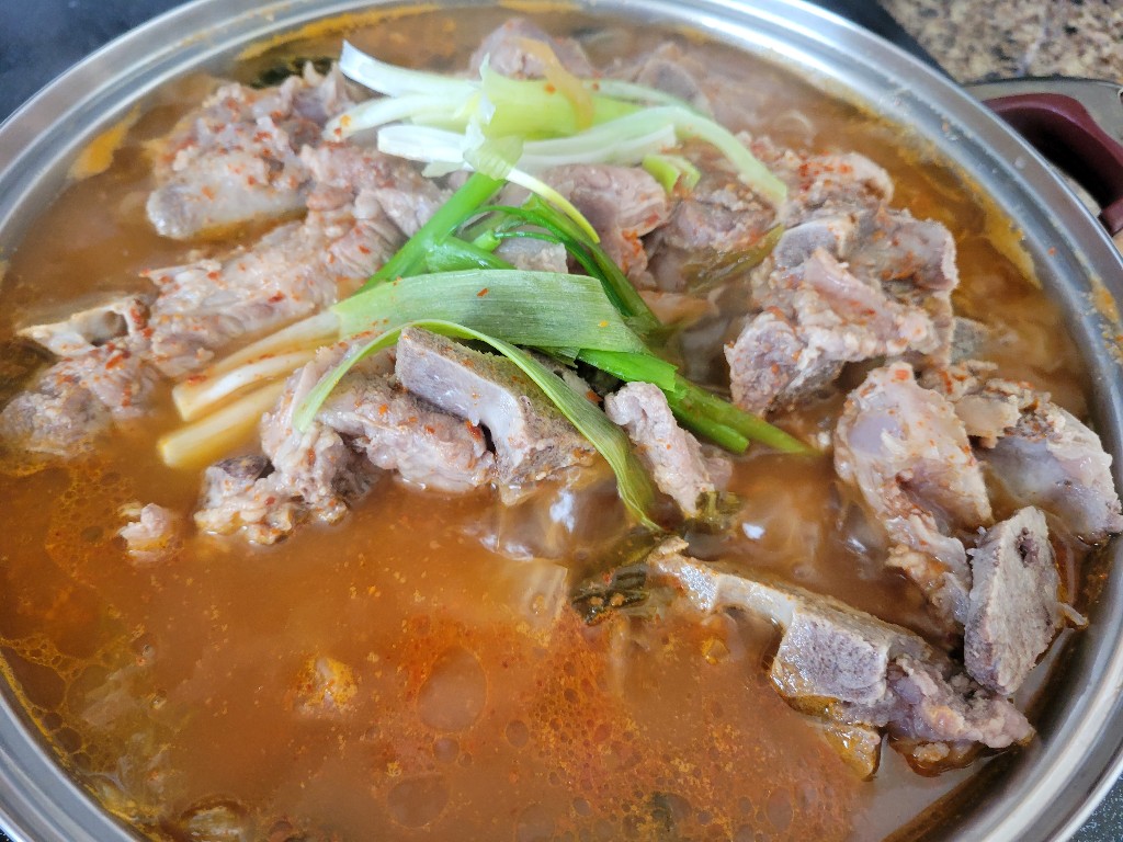 돼지목뼈탕