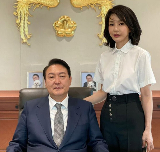  이경 "尹·김건희 여사 비판하니, 압박 받았다" 폭로