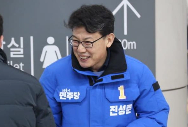 진성준 국회의원 프로필 나이 고향 학력 재산 페이스북