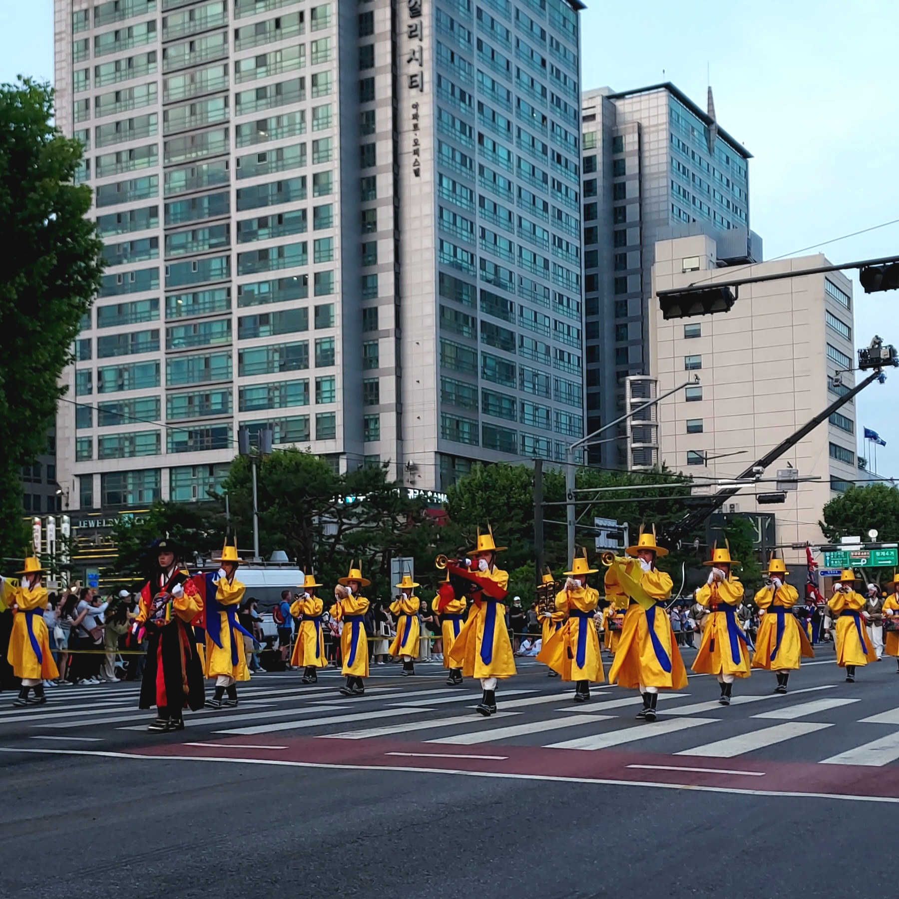  서울 축제 연등회 흥인지문에서 조계사까지 '연등행렬' 관람