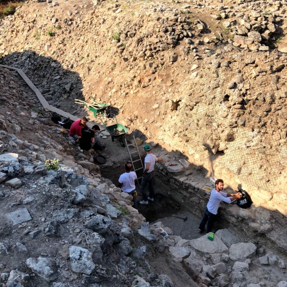 7일차 1편 :: 트로이 목마&트로이 유적지, 고등어케밥 2019. 8. 15. 댜든이의 터키 가족여행 44