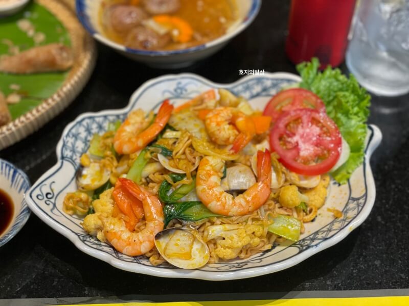 나트랑 안토이 베트남 가정식 맛집 - 해산물 볶음면