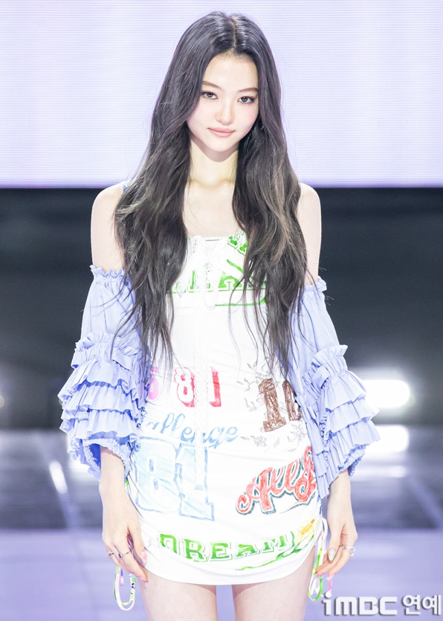 오늘 컴백하는 미야오 쇼케이스 의상.jpg | 인스티즈