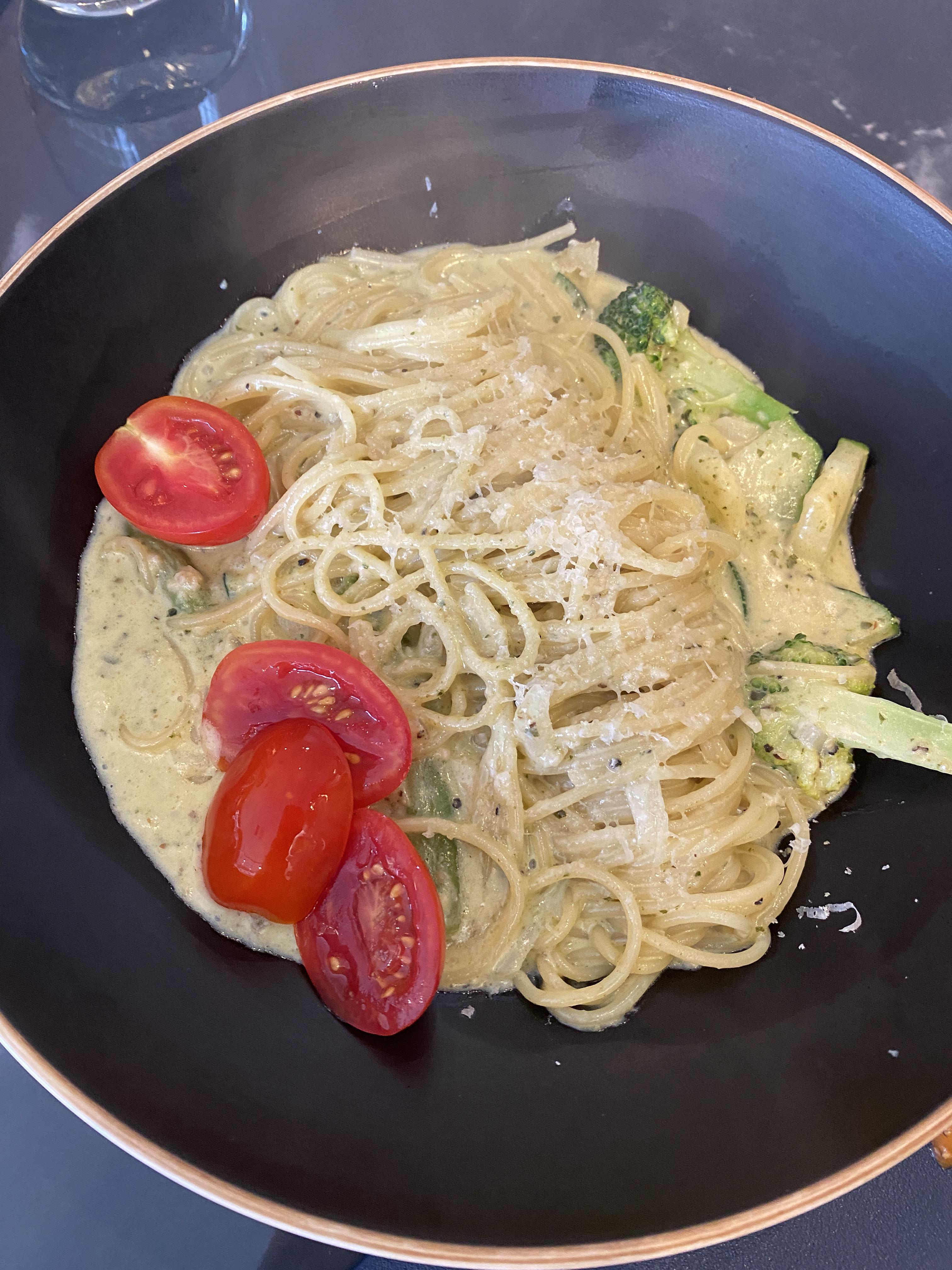  세종 엔마 나성동 파스타 맛집 바질크림파스타, 해산물 리조또, 포시즌 샐러드 후기 데이트 맛집 추천
