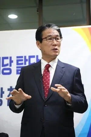 권오을 국회사무총장 경력