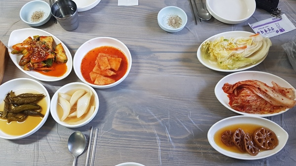 전주 삼천동 안행집 기본반찬