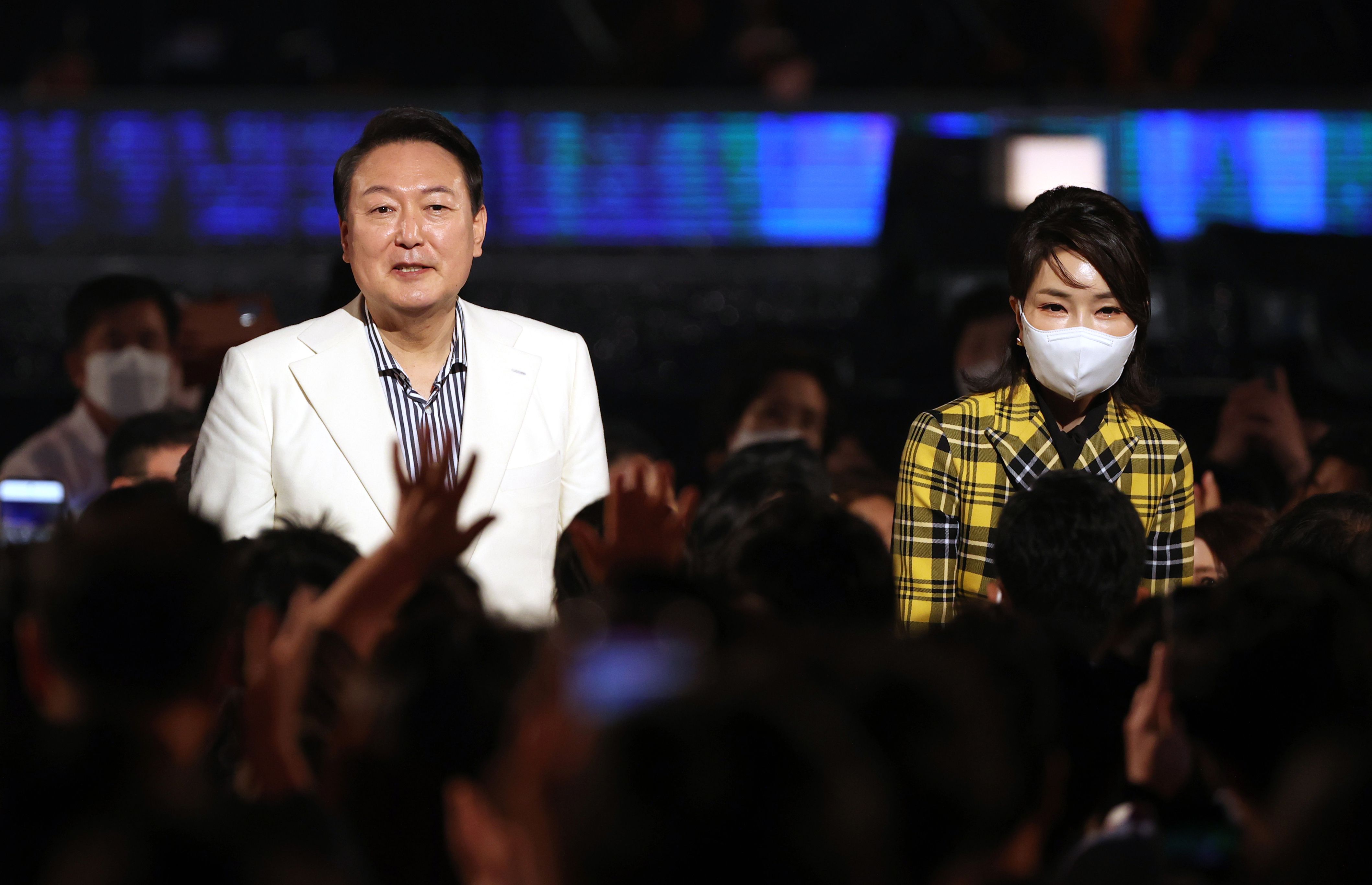  '기생충 짜파구리' 논란 文과 다른 소통 행보 이어가는 尹..주말에 극장서 '칸 수상' 송강호 만난다