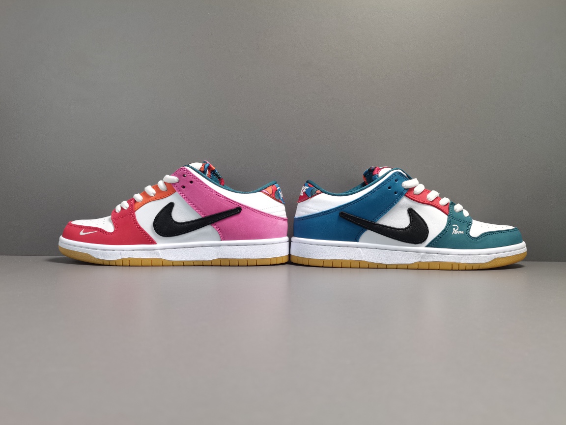  [NIKE x PARRA] 나이키 X 파라 SB 덩크 로우 프로 DH7695-100