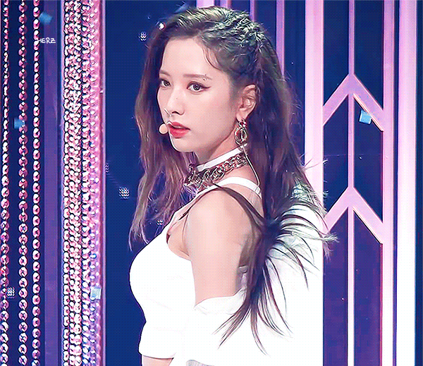  요즘 좀 섹시한 우주소녀 보나 움짤 모음 gif